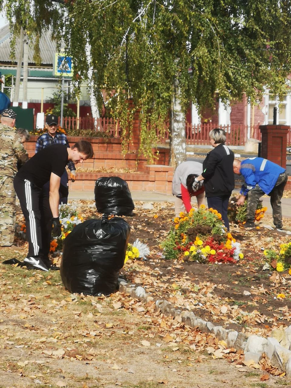 Порядок в парке и у воды.