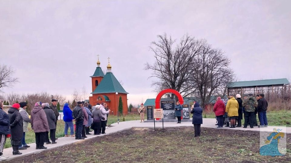 В честь погибших  земляков.