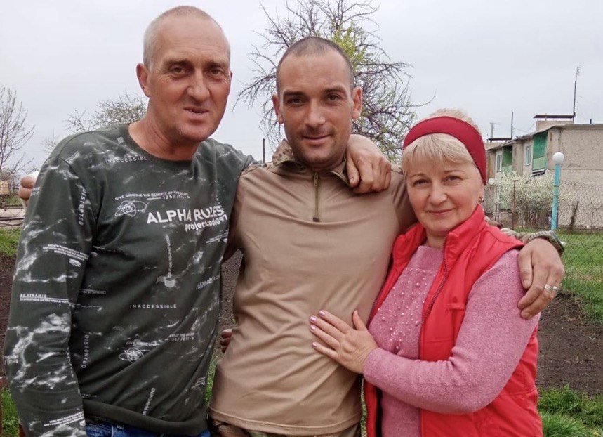 «Поддерживаю ребят и верю в Победу!».